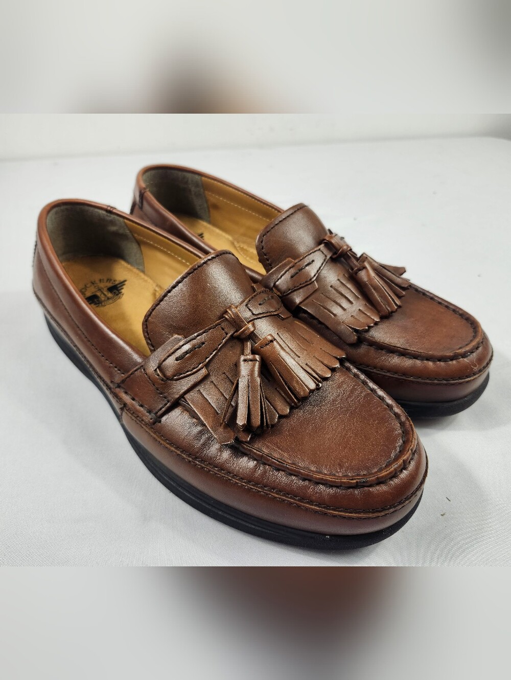 DOCKERS MENS 9.5M Brown Leather Tassel Kiltie Loafers Casual Slip On Boat Shoes